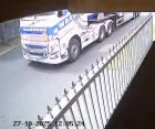 Photo #4. Complaint-review: Wardens Liquid Bulk - Truck up a one-way.